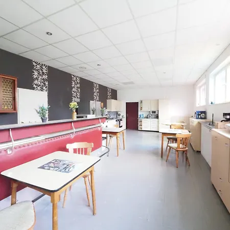 Nibelungen-stubb Mit Einer Gemeinschaftskueche Гостевой дом