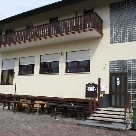 Гостевой дом Nibelungen-stubb Mit Einer Gemeinschaftskueche *