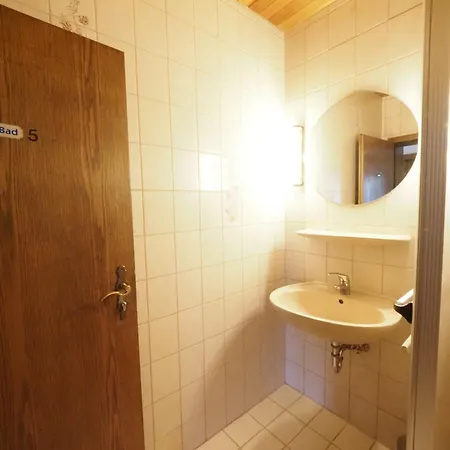 Nibelungen-stubb Mit Einer Gemeinschaftskueche