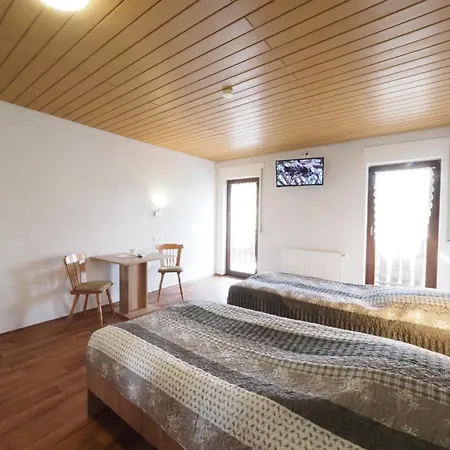 Nibelungen-stubb Mit Einer Gemeinschaftskueche