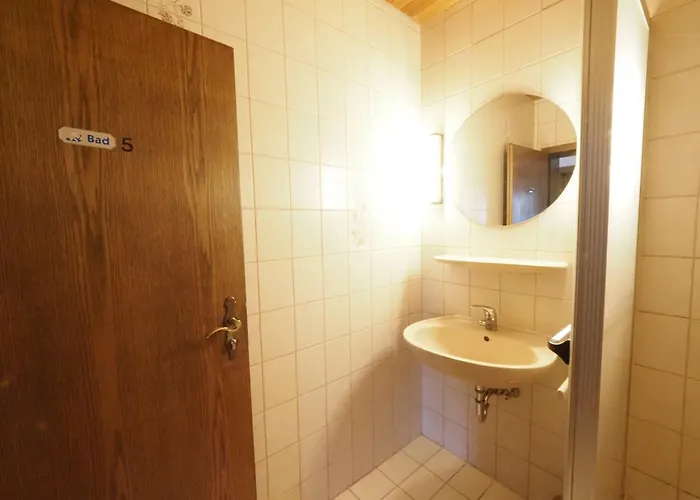 Nibelungen-stubb Mit Einer Gemeinschaftskueche