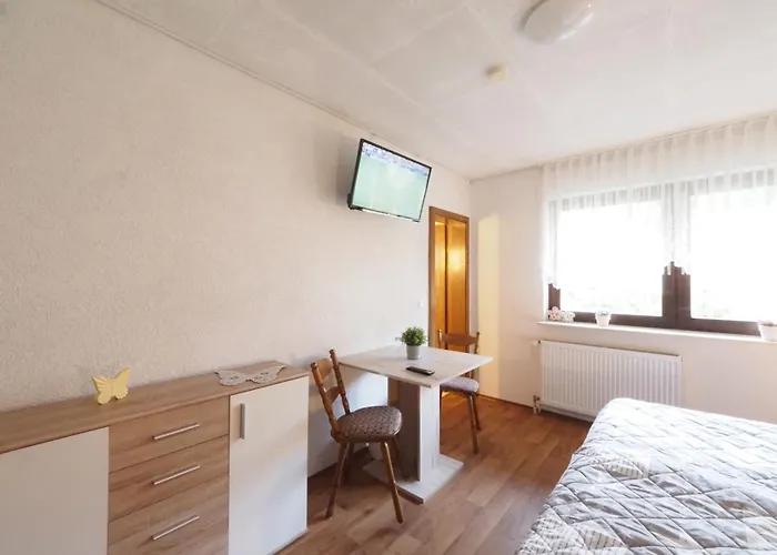 Nibelungen-stubb Mit Einer Gemeinschaftskueche Lautertal