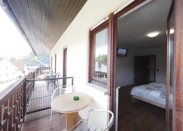 Vendégház Nibelungen-stubb Mit Einer Gemeinschaftskueche *